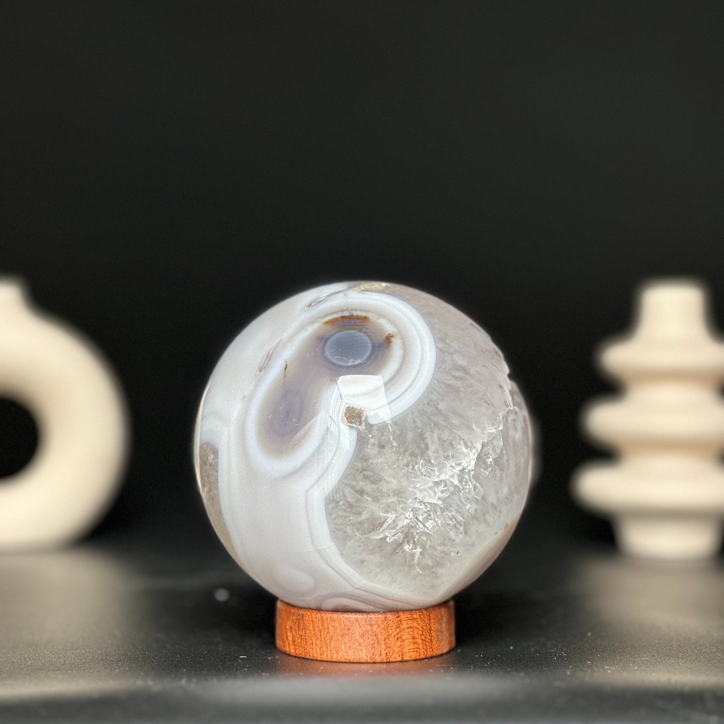 Agate and amethyst - Gemstone sphere