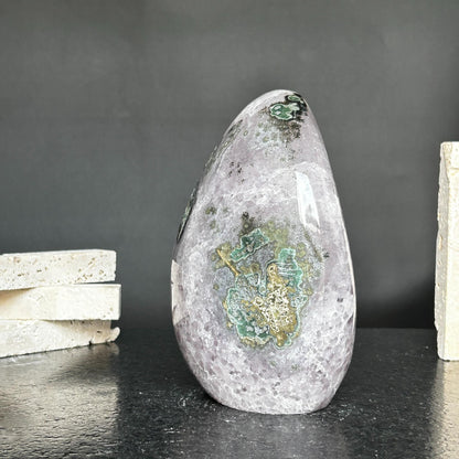 High Quality Amethyst Geode, Statement piece for collectors, Large Cave Egg shaped, polished stone, Stunning decor AAA Crystal