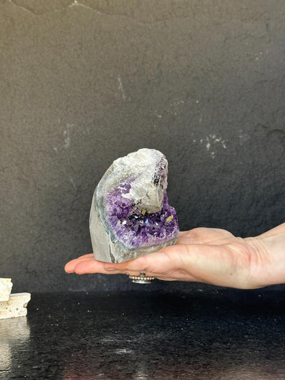 Amethyst cathedral geode, Amethyst self standing, Real amethyst