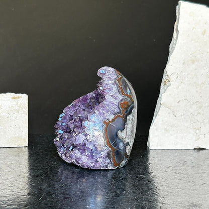 Amethyst cathedral, Purple geodes