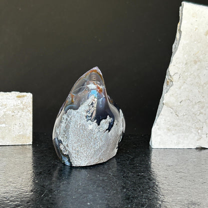 Amethyst cathedral, Purple geodes