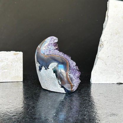 Amethyst cathedral, Purple geodes