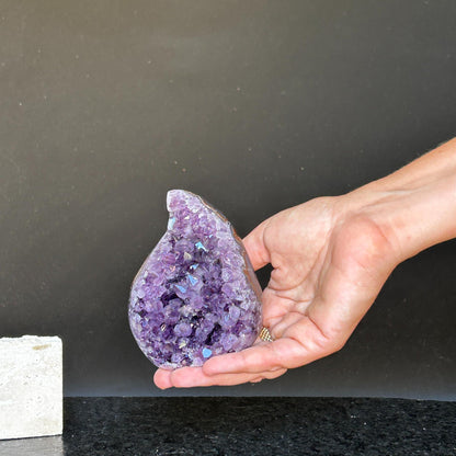 Amethyst cathedral, Purple geodes