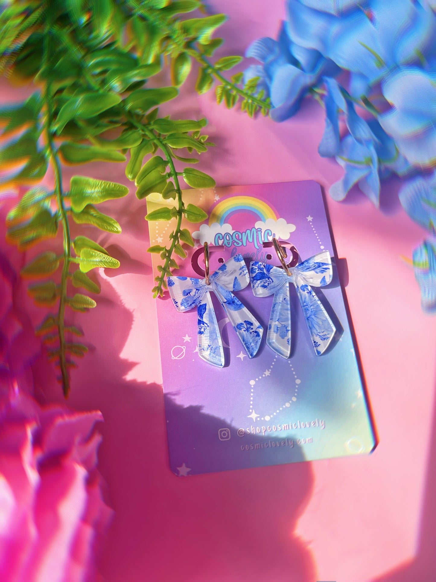 Chinoiserie Small Coquette Bow Earrings