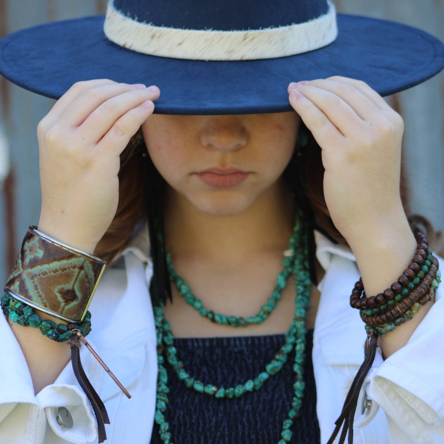 African Turquoise Beaded Stretch Bracelet 805n
