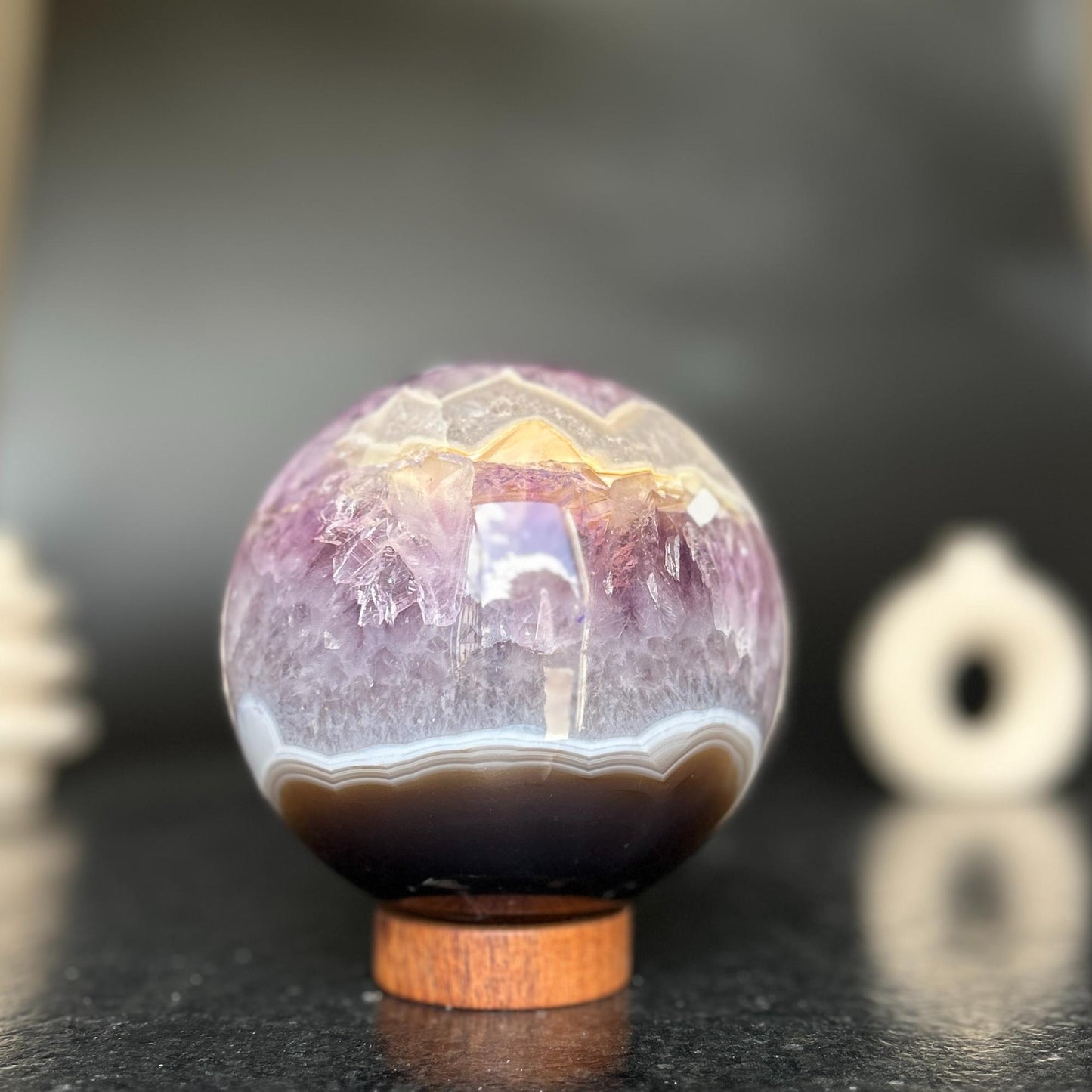 Amethyst gem, Geode decor