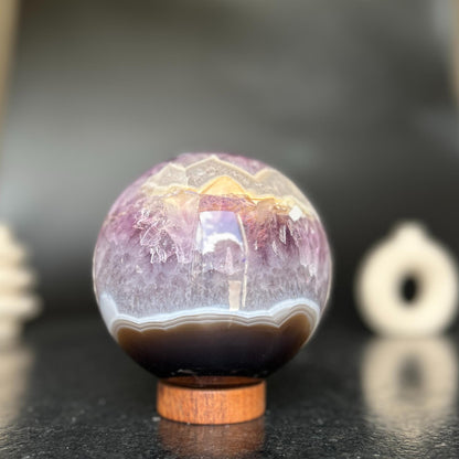 Amethyst gem, Geode decor