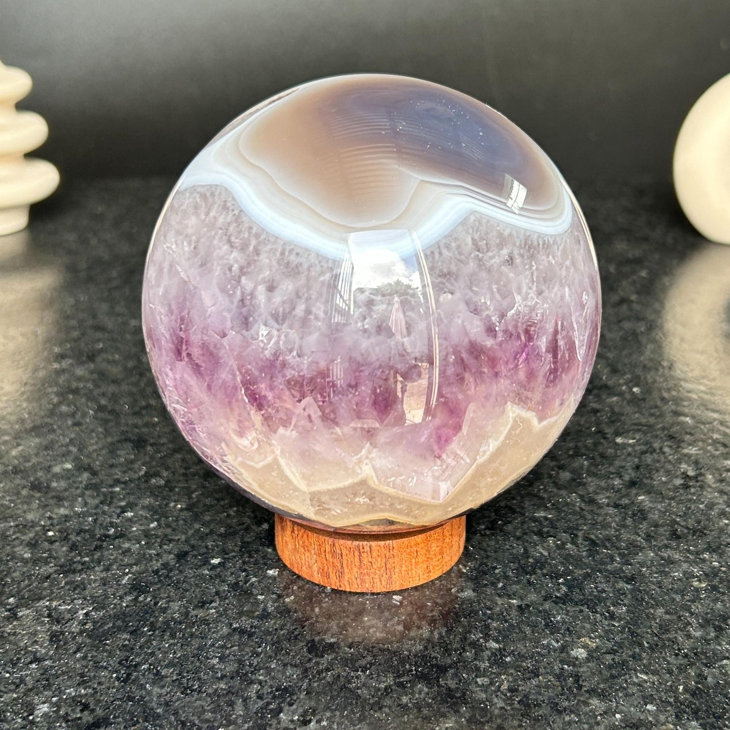 Amethyst gem, Geode decor