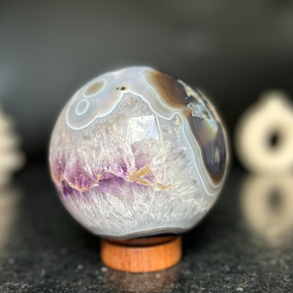 Largest amethyst geode