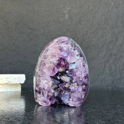 Outstanding Natural Quartz Amethyst Crystal Geode, Amethyst Egg for collectors
