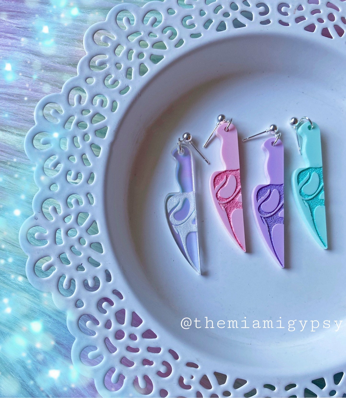 Kawaii Scream Knife Earrings