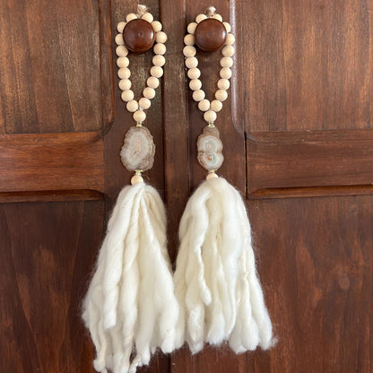Beaded Garland with Tassels made from Merino Wool and Stalactite Crystal, One of a kind decor piece, Boho Beads for Coffee Table