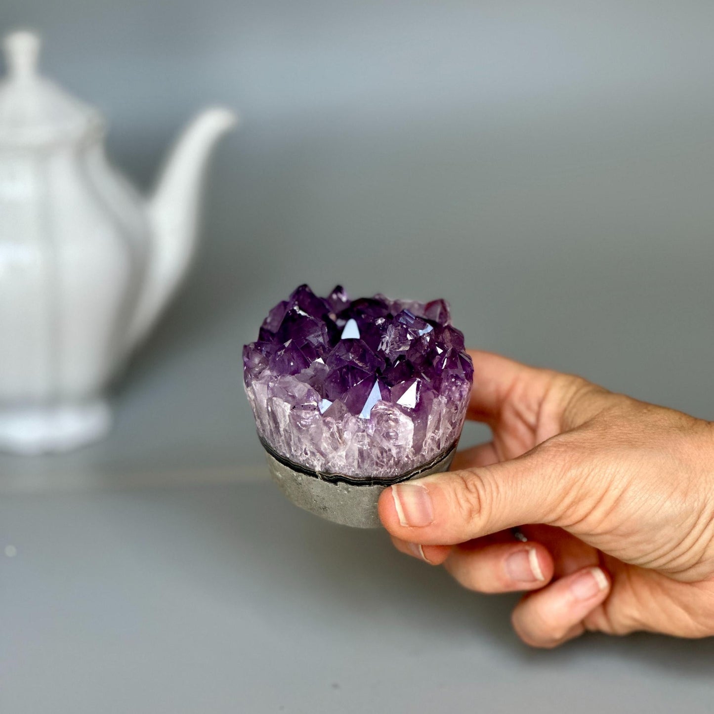Amethyst Cupcake, A quality cupcake-shaped amethyst  with agate banded, Everlast Christmas Gift, Funny Geode Crystal