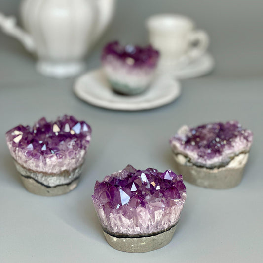 Amethyst Cupcake, A quality cupcake-shaped amethyst  with agate banded, Everlast Christmas Gift, Funny Geode Crystal