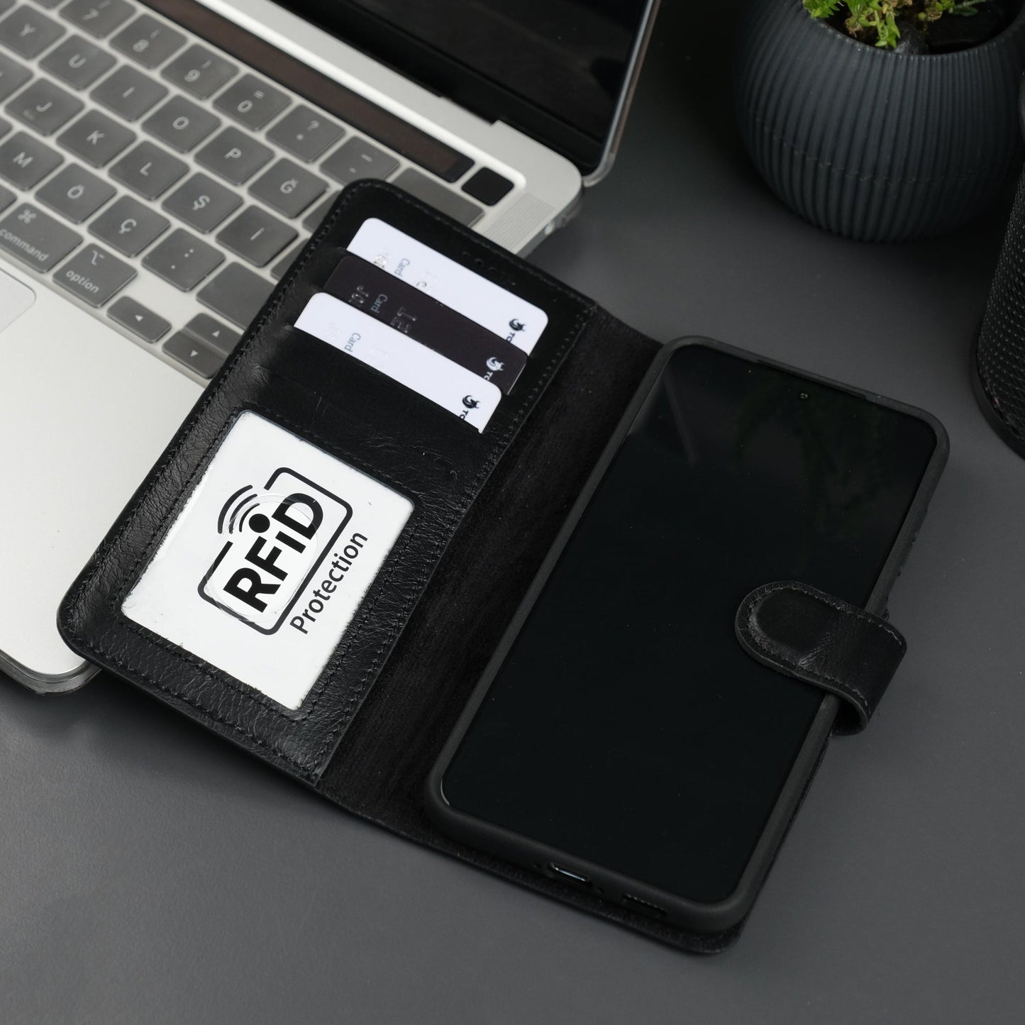 Leather Samsung Galaxy S25 Plus Wallet Case | Buffalo