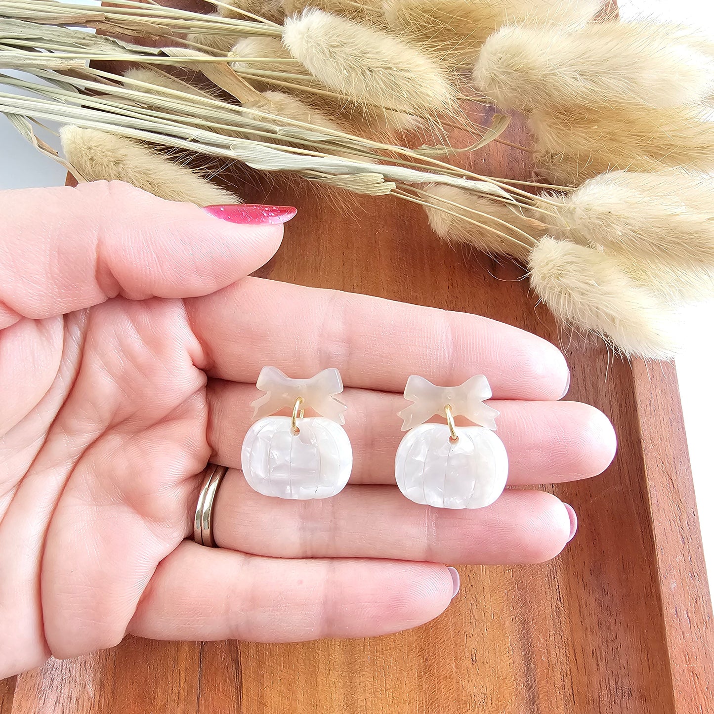 Bow Pumpkin Patch Earrings - Cashmere & Cream