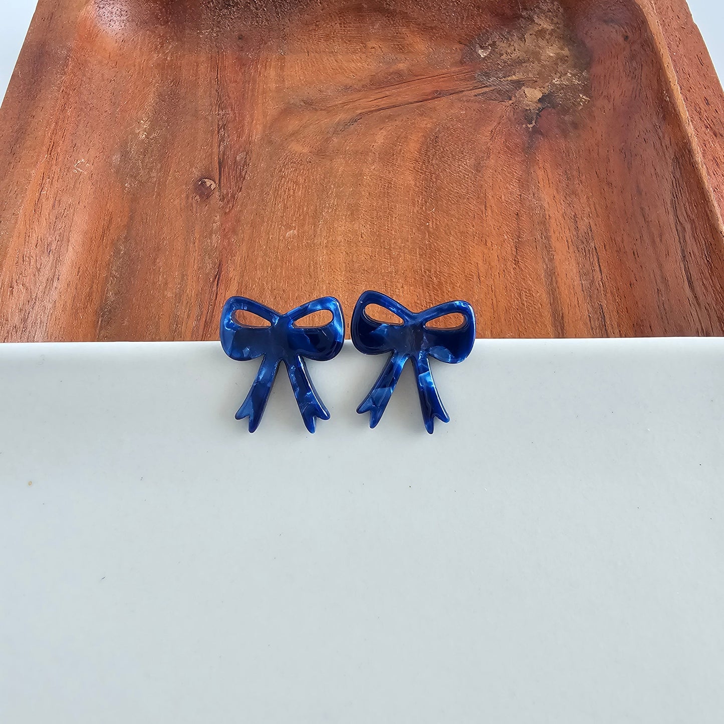 Bow Studs - Navy
