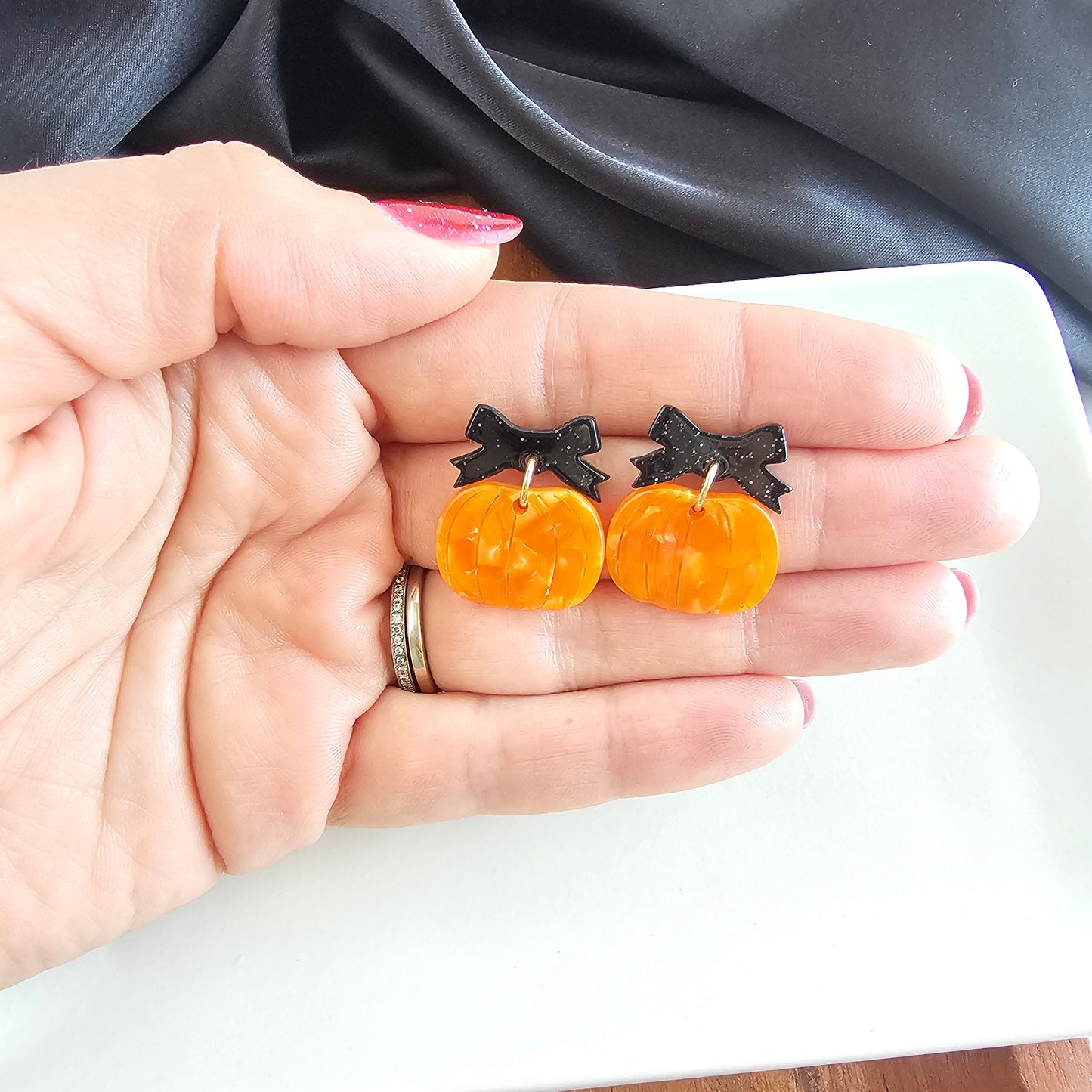Bow Pumpkin Patch Earrings - Orange