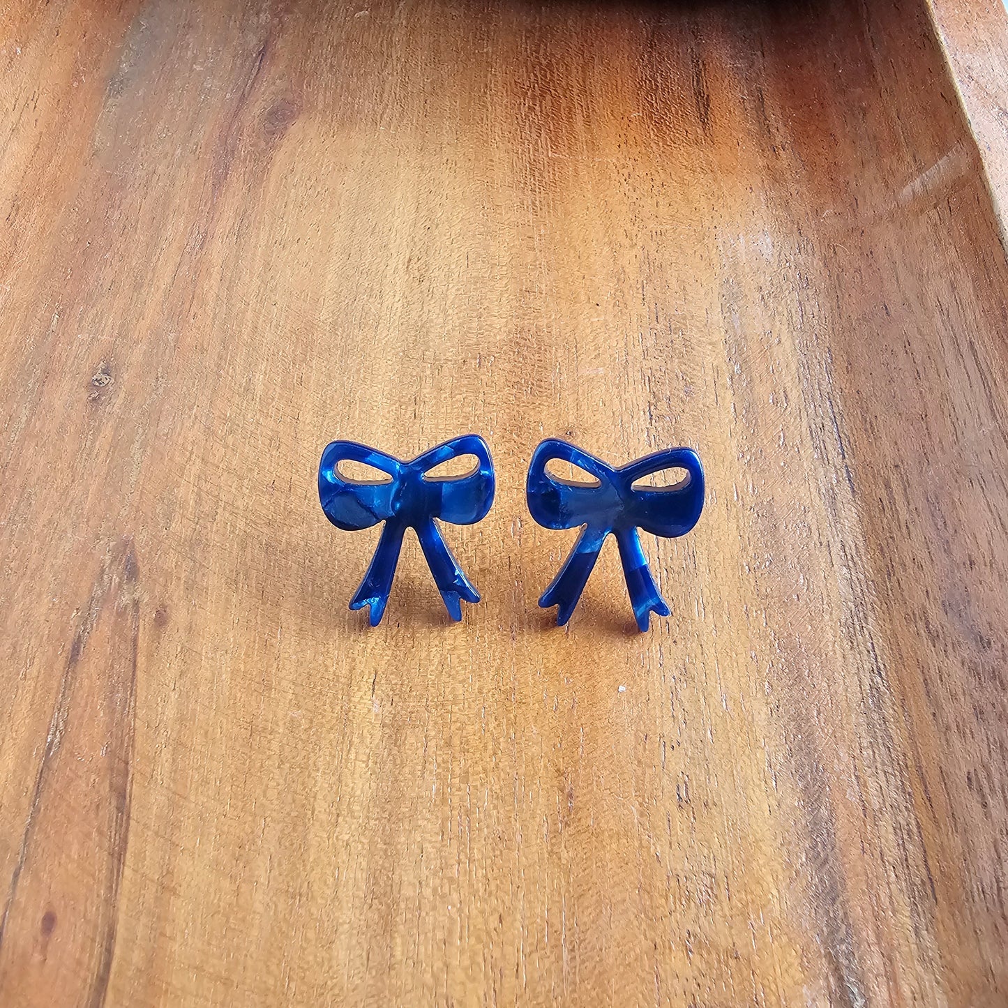 Bow Studs - Navy
