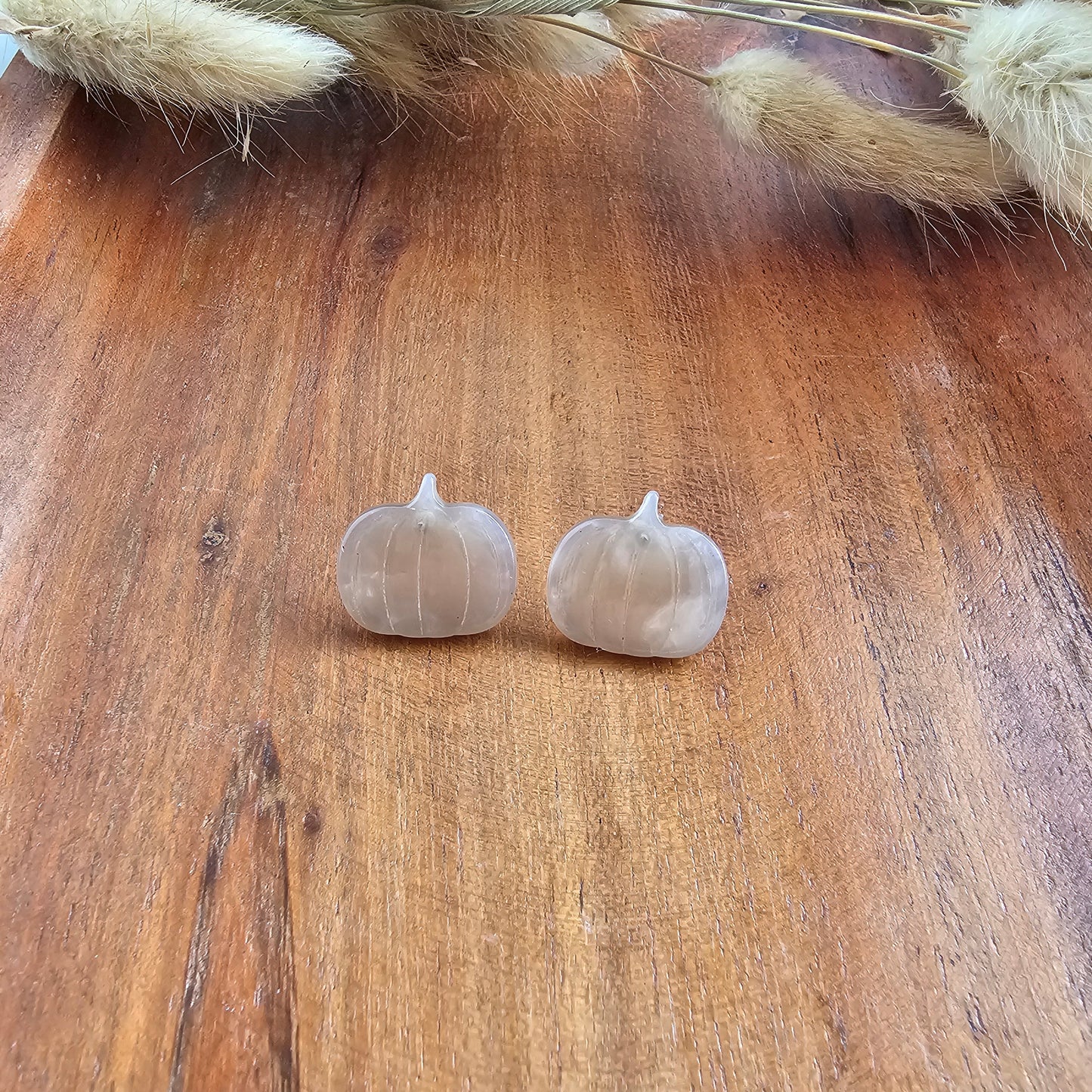 Pumpkin Patch Studs - Cashmere
