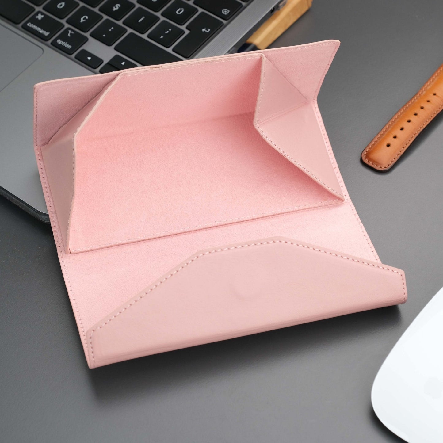 Triangle Leather Glasses Case – Vintage Eyewear Holder